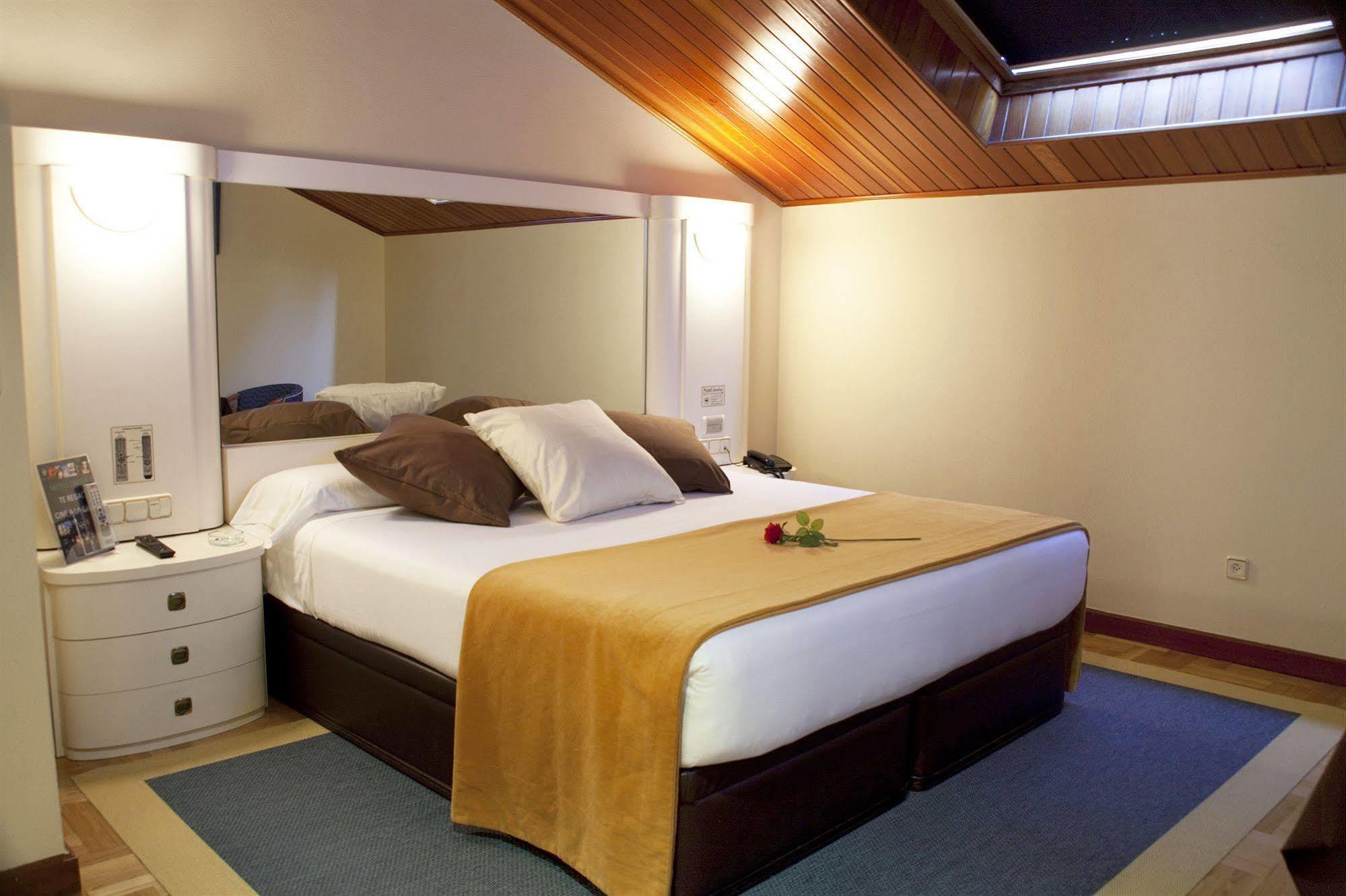 Motel Jardin 올레이로스 외부 사진